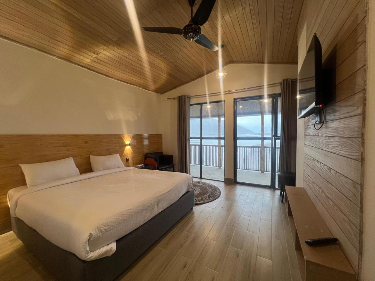 Eat And Read Hotel Skardu Exterior foto